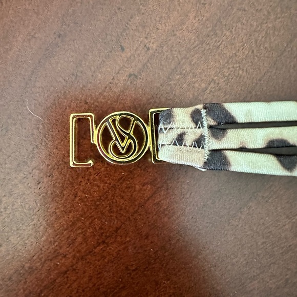 Victoria Secret mega push up bikini 32/D top & medium bottoms - Picture 8 of 9